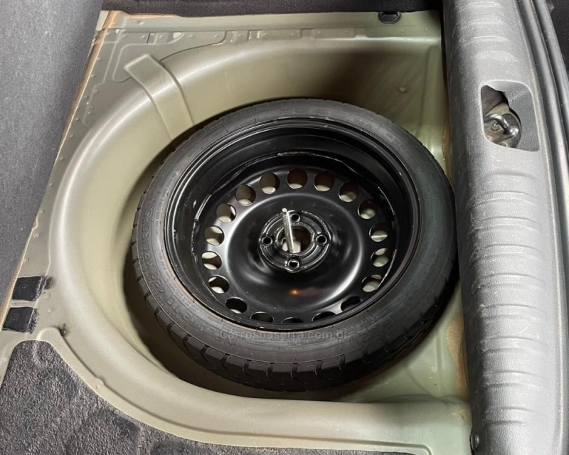 ONIX 1.4 MPFI LT 8V FLEX 4P MANUAL - 2017 - VACARIA