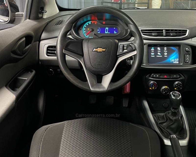 ONIX 1.4 MPFI LT 8V FLEX 4P MANUAL - 2017 - VACARIA