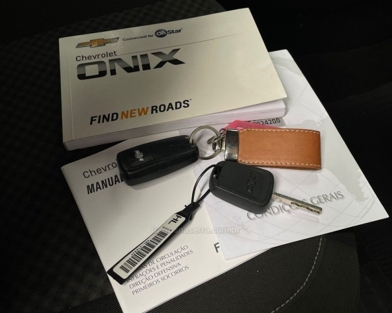 ONIX 1.4 MPFI LT 8V FLEX 4P MANUAL - 2017 - VACARIA