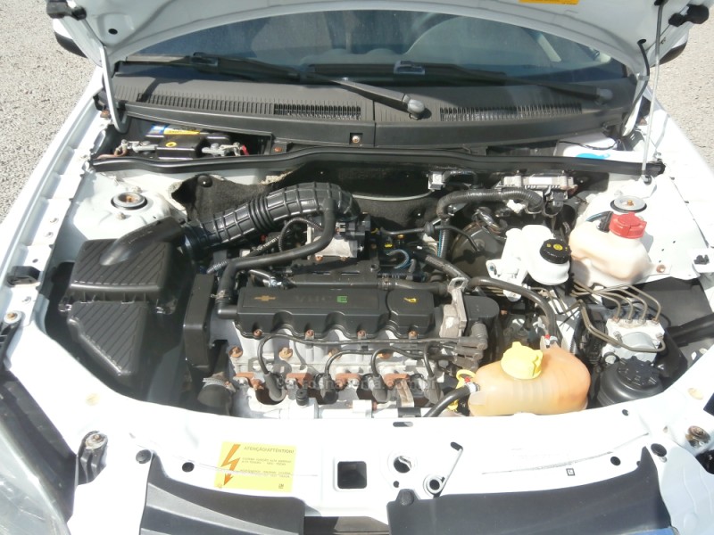 CELTA 1.0 MPFI LT 8V FLEX 4P MANUAL - 2015 - FARROUPILHA