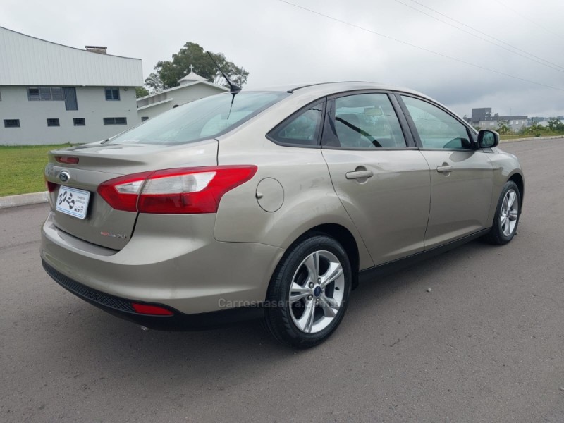 FOCUS 2.0 S SEDAN 16V FLEX 4P AUTOMÁTICO - 2015 - FARROUPILHA