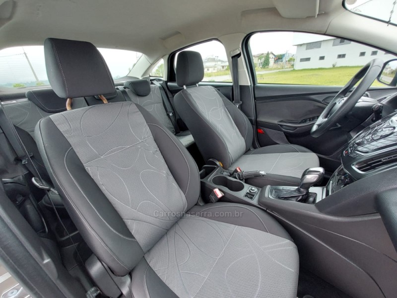 FOCUS 2.0 S SEDAN 16V FLEX 4P AUTOMÁTICO - 2015 - FARROUPILHA