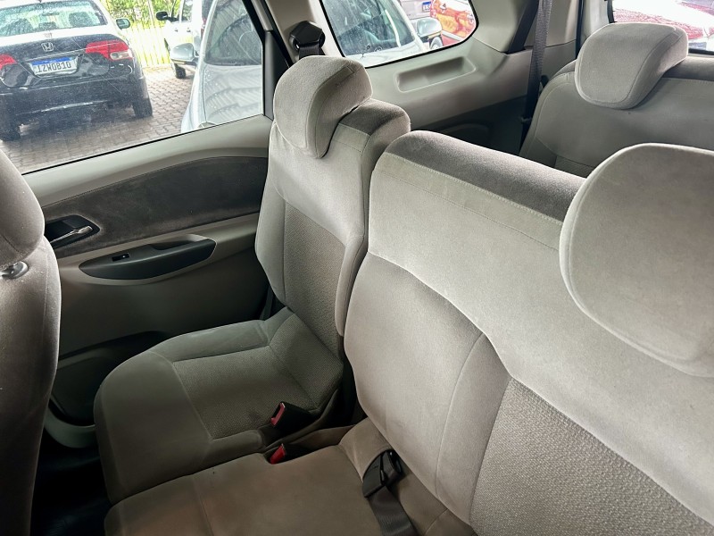 SPIN 1.8 LTZ 8V FLEX 4P AUTOMÁTICO - 2015 - SãO SEBASTIãO DO CAí