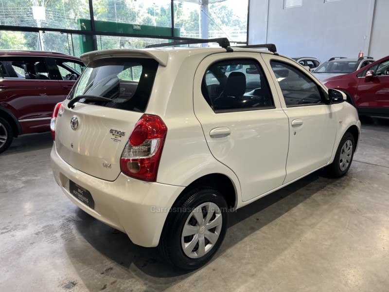 ETIOS 1.3 X 16V FLEX 4P MANUAL - 2016 - CAXIAS DO SUL