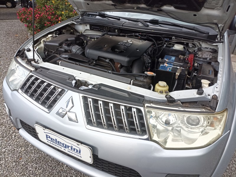 PAJERO DAKAR 3.2 HPE 4X4 7 LUGARES 16V TURBO INTERCOOLER DIESEL 4P AUTOMÁTICO - 2012 - BENTO GONçALVES