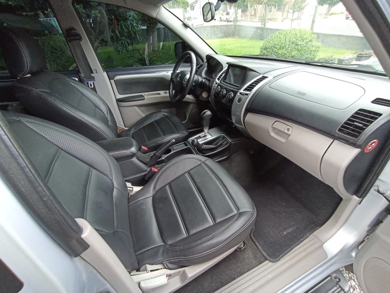 PAJERO DAKAR 3.2 HPE 4X4 7 LUGARES 16V TURBO INTERCOOLER DIESEL 4P AUTOMÁTICO - 2012 - BENTO GONçALVES