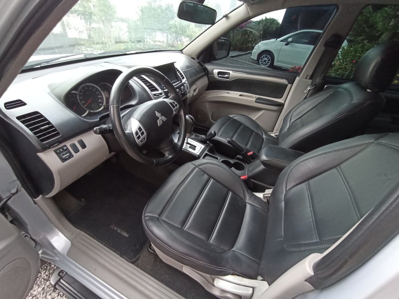 PAJERO DAKAR 3.2 HPE 4X4 7 LUGARES 16V TURBO INTERCOOLER DIESEL 4P AUTOMÁTICO - 2012 - BENTO GONçALVES