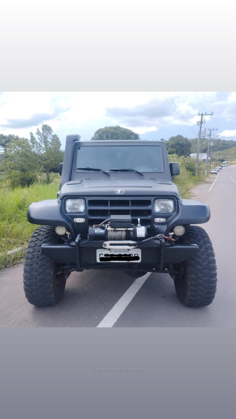 T4  - 2002 - ANTôNIO PRADO