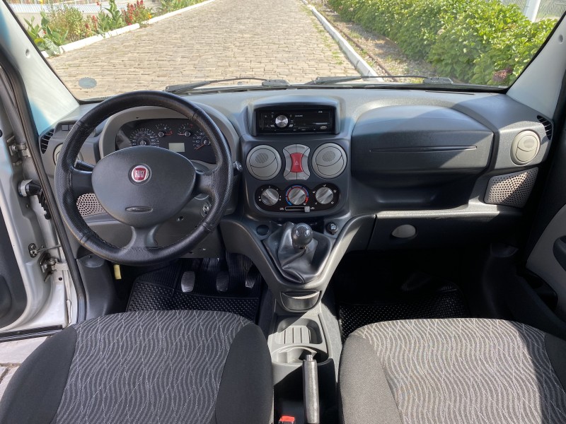 DOBLÓ 1.4 MPI ATTRACTIVE 8V FLEX 4P MANUAL - 2013 - CARLOS BARBOSA