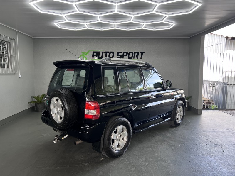 PAJERO TR4 2.0 4X4 16V 131CV GASOLINA 4P AUTOMÁTICO - 2006 - CAXIAS DO SUL