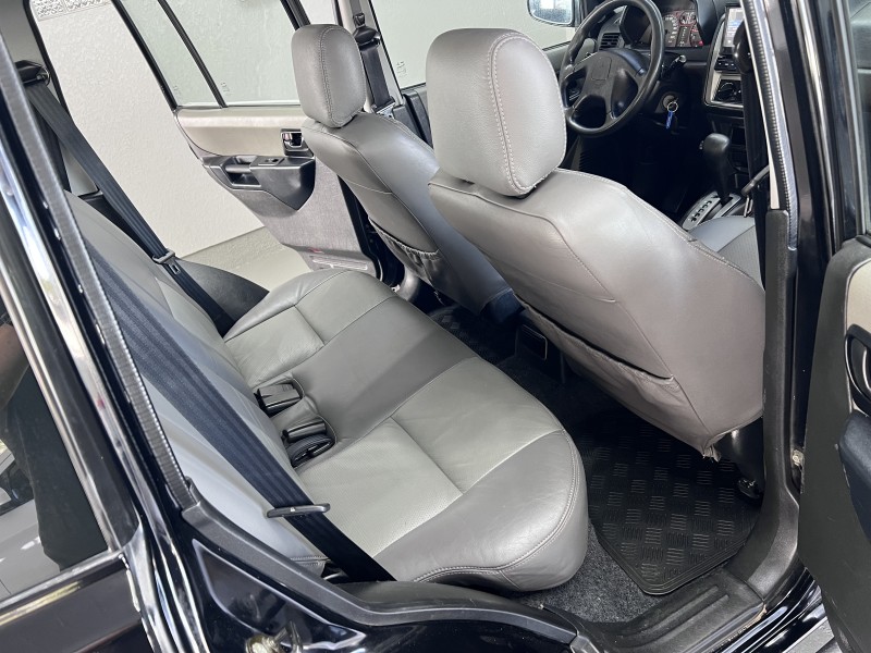 PAJERO TR4 2.0 4X4 16V 131CV GASOLINA 4P AUTOMÁTICO - 2006 - CAXIAS DO SUL