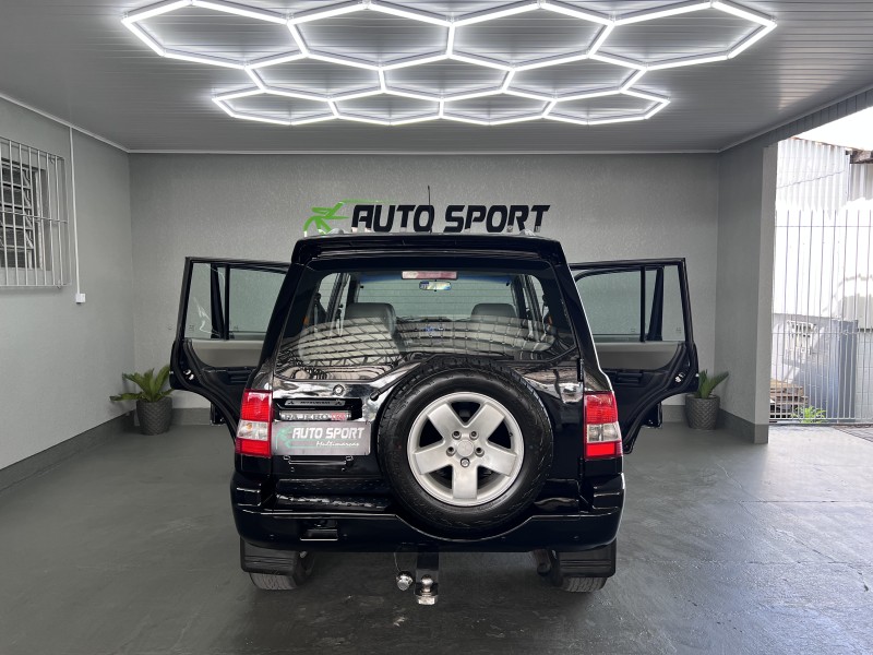 PAJERO TR4 2.0 4X4 16V 131CV GASOLINA 4P AUTOMÁTICO - 2006 - CAXIAS DO SUL