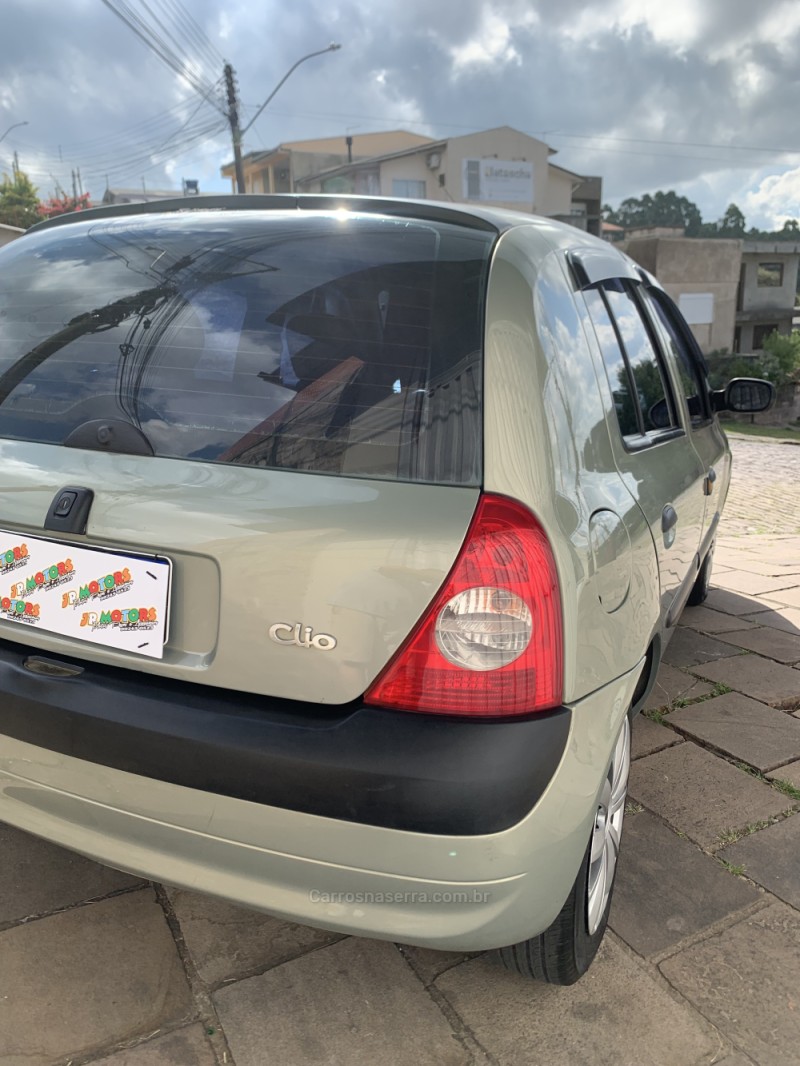 CLIO 1.0 AUTHENTIQUE 16V GASOLINA 4P MANUAL - 2004 - CAXIAS DO SUL