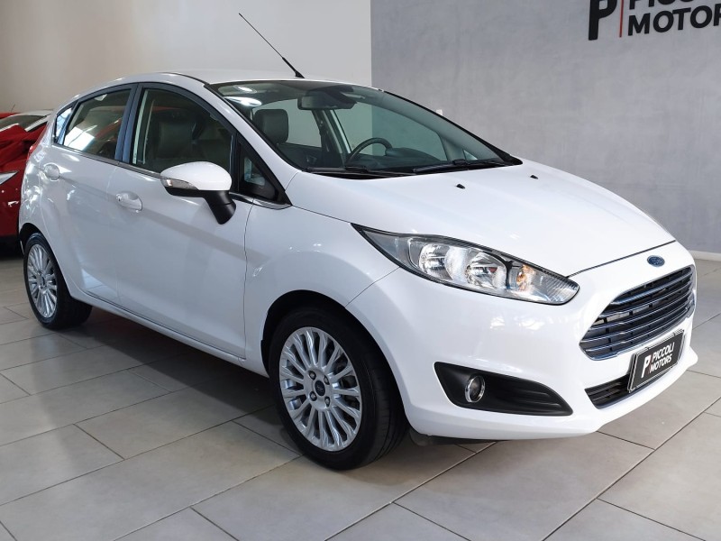 FIESTA 1.6 TITANIUM PLUS HATCH 16V FLEX 4P AUTOMÁTICO - 2017 - CAXIAS DO SUL