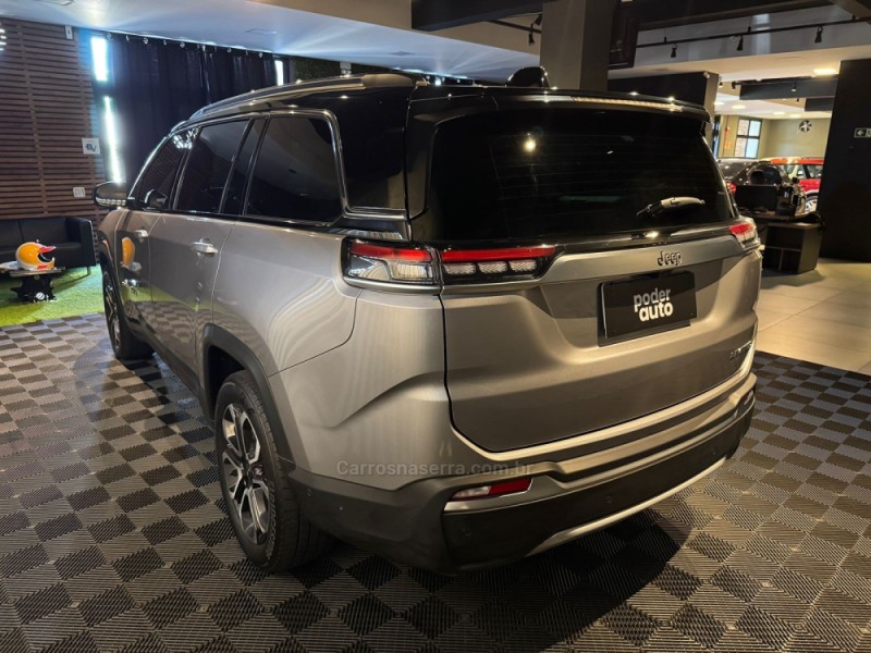 COMMANDER 1.3 LIMITED T270 16V 4X2 TURBO FLEX 4P AUTOMÁTICO - 2023 - FARROUPILHA