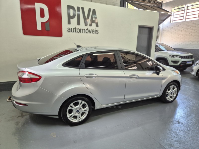 FIESTA 1.6 SE SEDAN 16V FLEX 4P MANUAL - 2015 - GARIBALDI