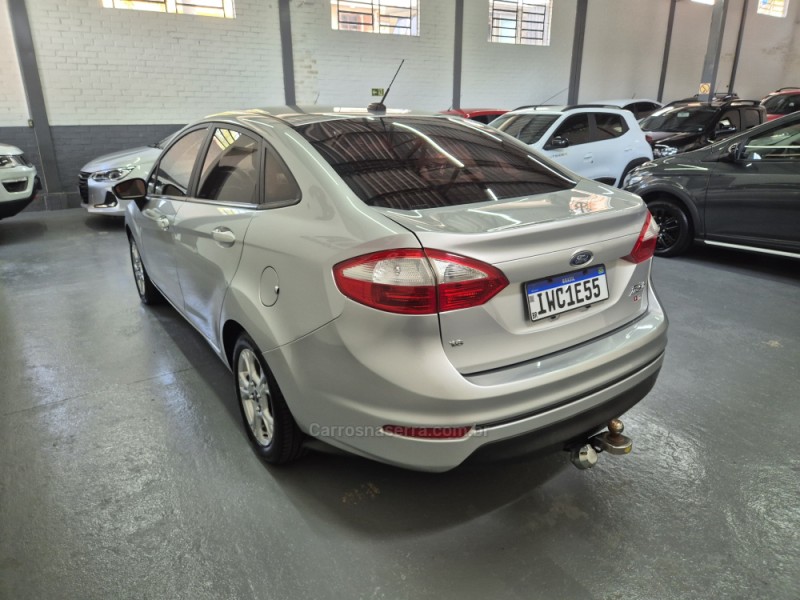 FIESTA 1.6 SE SEDAN 16V FLEX 4P MANUAL - 2015 - GARIBALDI