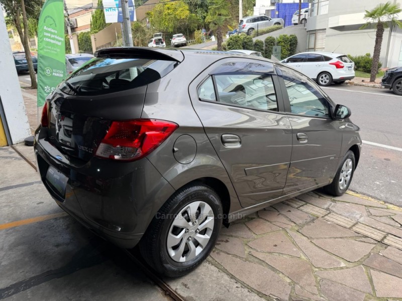 ONIX 1.0 LT 12V FLEX 4P MANUAL - 2015 - BENTO GONçALVES