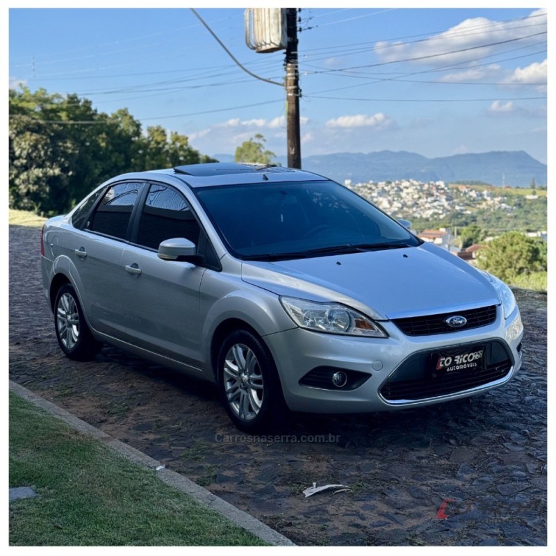 FOCUS 2.0 GHIA SEDAN 16V FLEX 4P AUTOMÁTICO - 2010 - CAMPO BOM