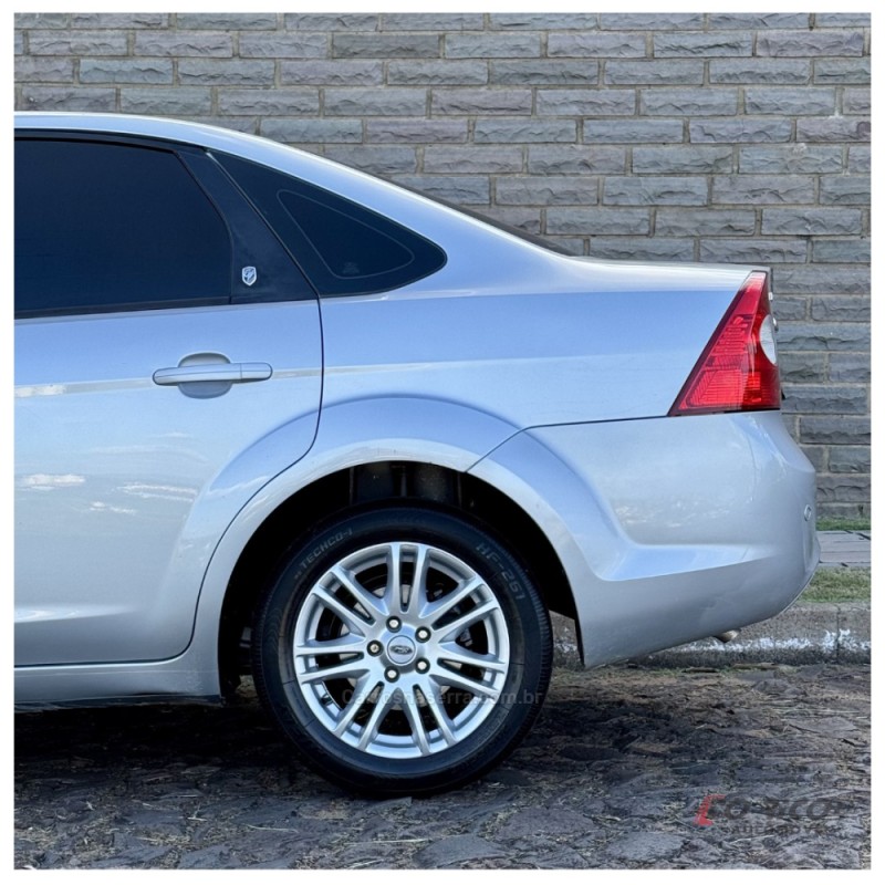 FOCUS 2.0 GHIA SEDAN 16V FLEX 4P AUTOMÁTICO - 2010 - CAMPO BOM