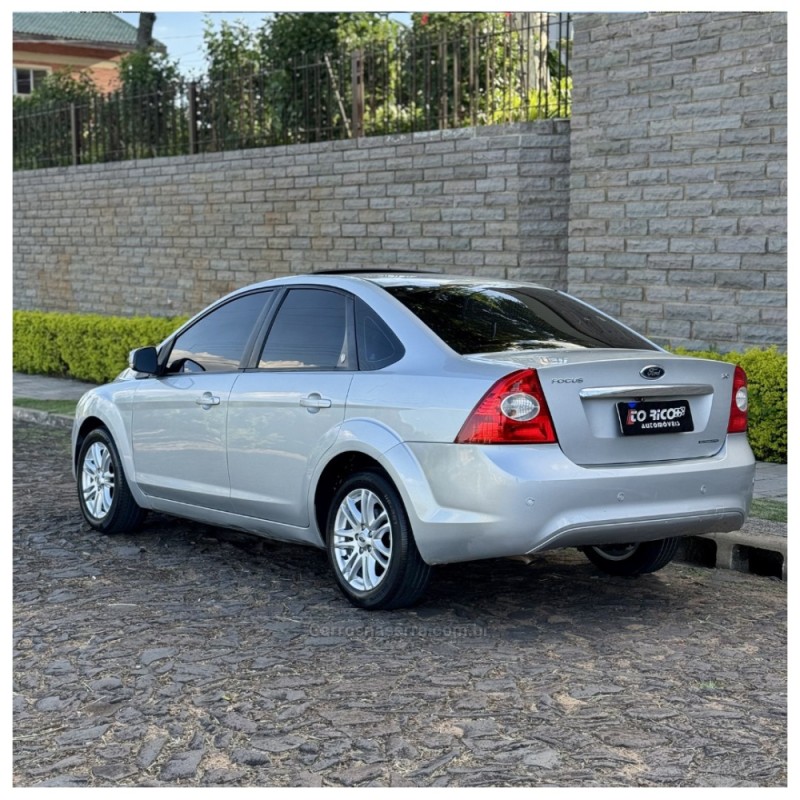 FOCUS 2.0 GHIA SEDAN 16V FLEX 4P AUTOMÁTICO - 2010 - CAMPO BOM