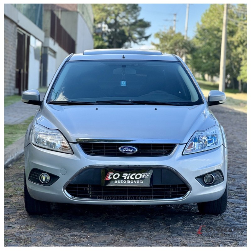 FOCUS 2.0 GHIA SEDAN 16V FLEX 4P AUTOMÁTICO - 2010 - CAMPO BOM