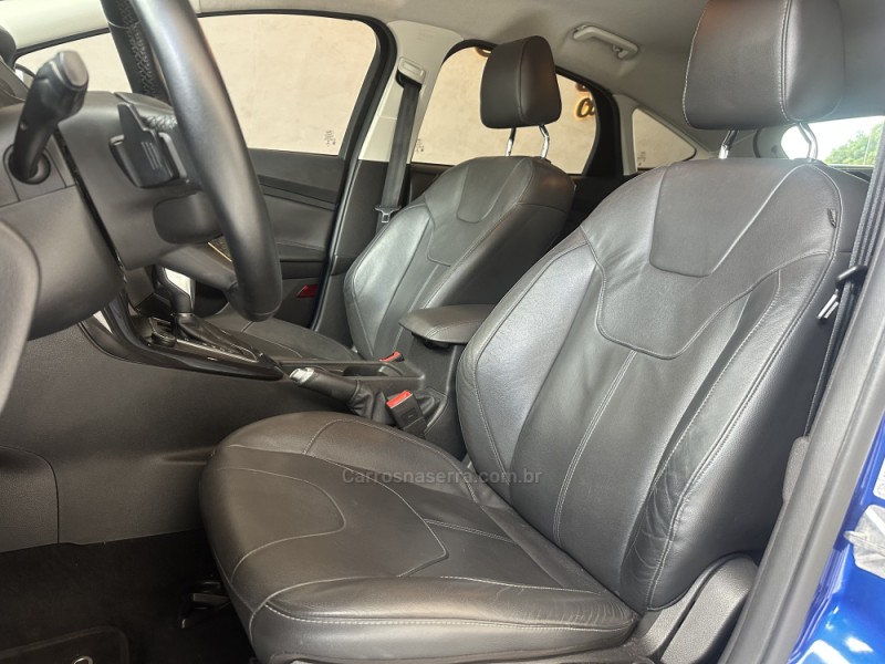 FOCUS 2.0 TITANIUM HATCH 16V FLEX 4P AUTOMÁTICO - 2016 - CANELA