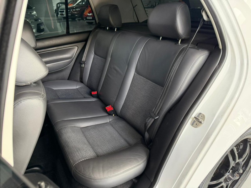 GOLF 1.6 MI SPORTLINE 8V FLEX 4P MANUAL - 2011 - CARLOS BARBOSA