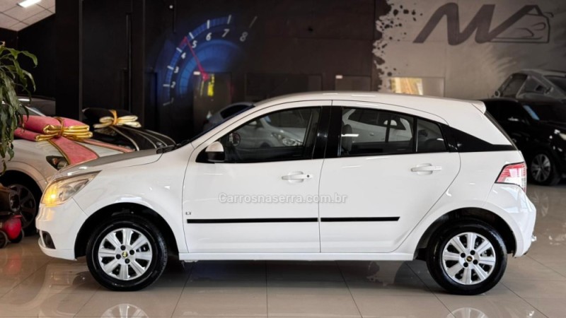 AGILE 1.4 MPFI LT 8V FLEX 4P MANUAL - 2011 - ESTâNCIA VELHA