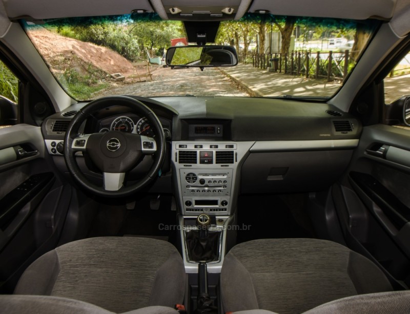 VECTRA 2.0 MPFI ELEGANCE 8V FLEX 4P MANUAL - 2010 - NOVO HAMBURGO