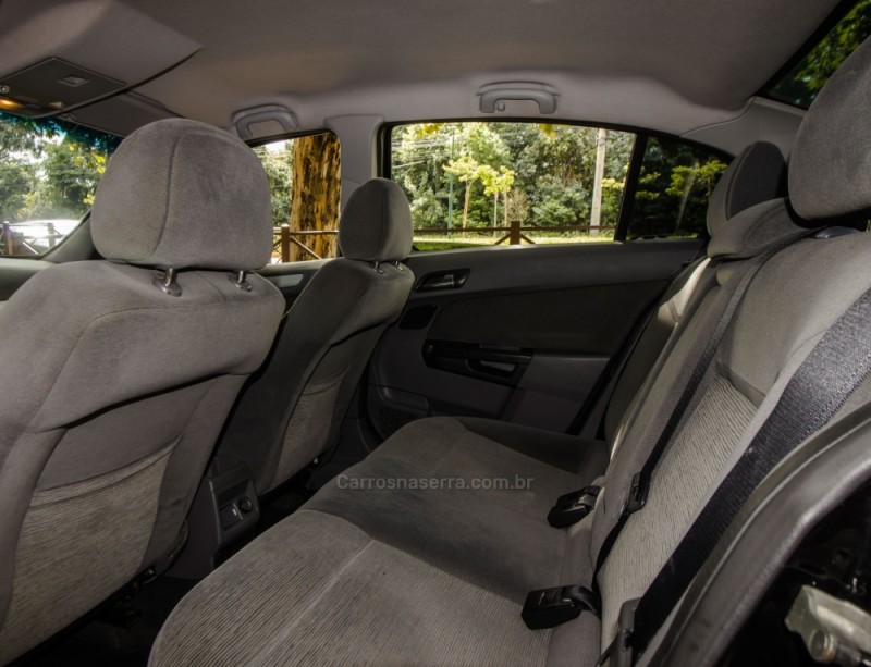 VECTRA 2.0 MPFI ELEGANCE 8V FLEX 4P MANUAL - 2010 - NOVO HAMBURGO