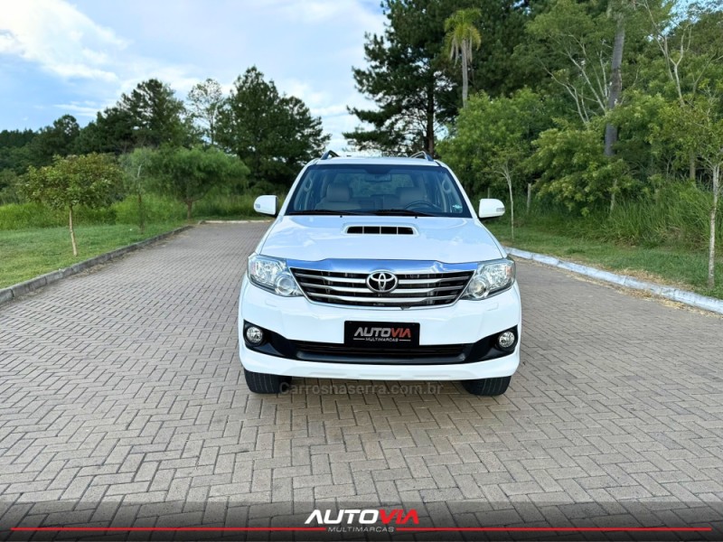 HILUX SW4 3.0 SRV 4X4 16V TURBO INTERCOOLER DIESEL 4P AUTOMÁTICO - 2015 - SAPIRANGA
