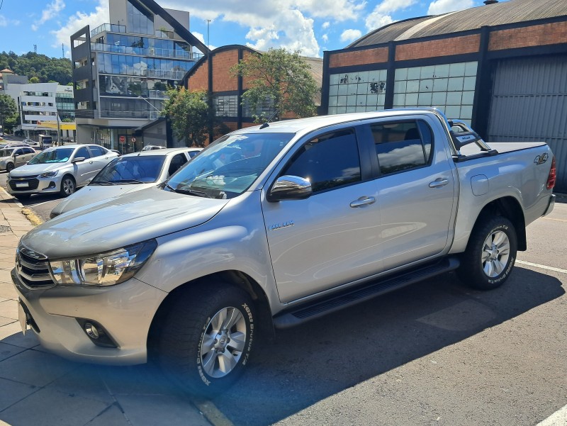 HILUX 2.8 SRV 4X4 CD 16V DIESEL 4P AUTOMÁTICO - 2018 - FLORES DA CUNHA