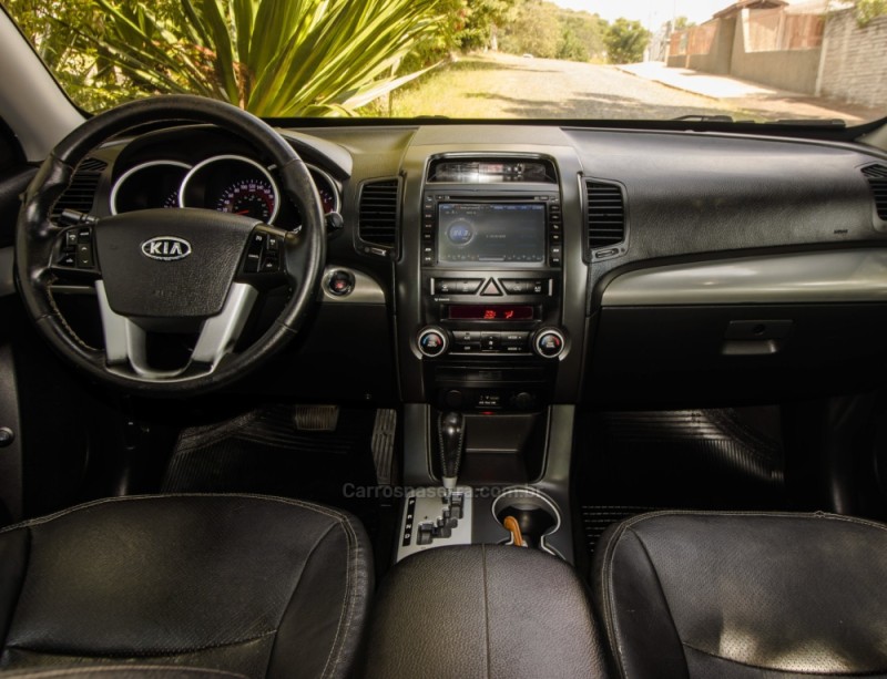SORENTO 3.5 4X4 V6 24V GASOLINA 4P AUTOMÁTICO - 2012 - NOVO HAMBURGO