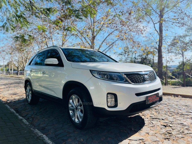 SORENTO 2.4 EX2 4X2 16V GASOLINA 4P AUTOMÁTICO - 2015 - NOVO HAMBURGO