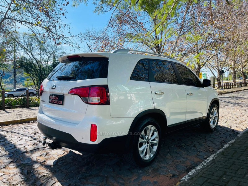 SORENTO 2.4 EX2 4X2 16V GASOLINA 4P AUTOMÁTICO - 2015 - NOVO HAMBURGO