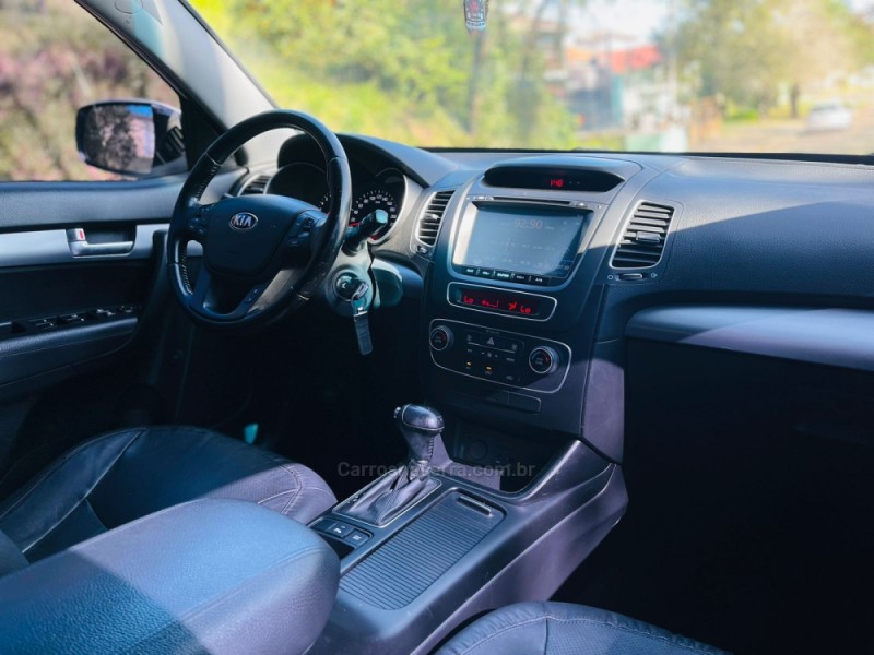 SORENTO 2.4 EX2 4X2 16V GASOLINA 4P AUTOMÁTICO - 2015 - NOVO HAMBURGO