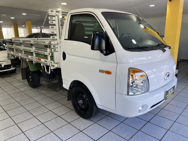 HR 2.5 TCI HD LONGO SEM CAÇAMBA 4X2 8V 94CV TURBO INTERCOOLER DIESEL 2P MANUAL - 2010 - CAXIAS DO SUL