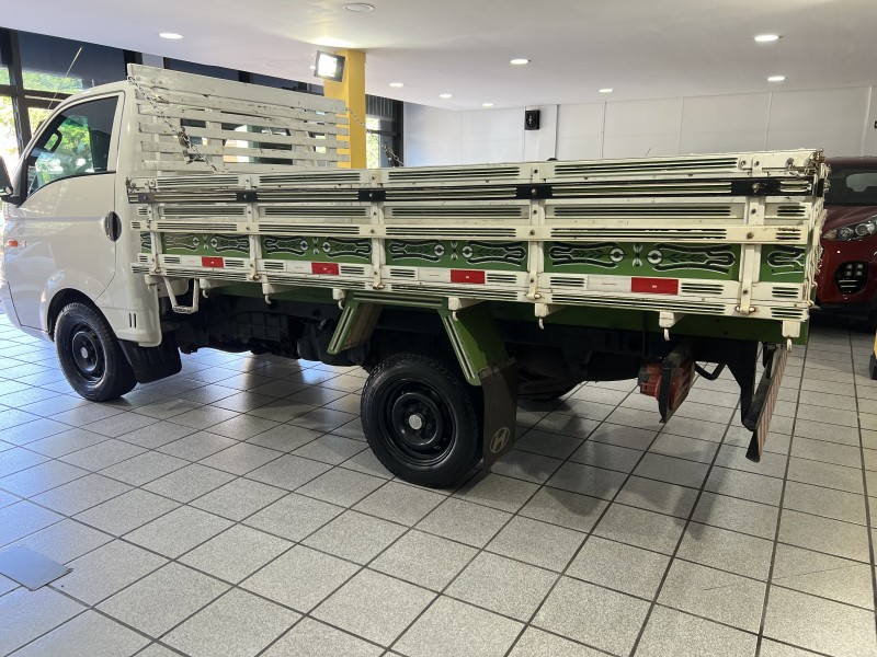 HR 2.5 TCI HD LONGO SEM CAÇAMBA 4X2 8V 94CV TURBO INTERCOOLER DIESEL 2P MANUAL - 2010 - CAXIAS DO SUL