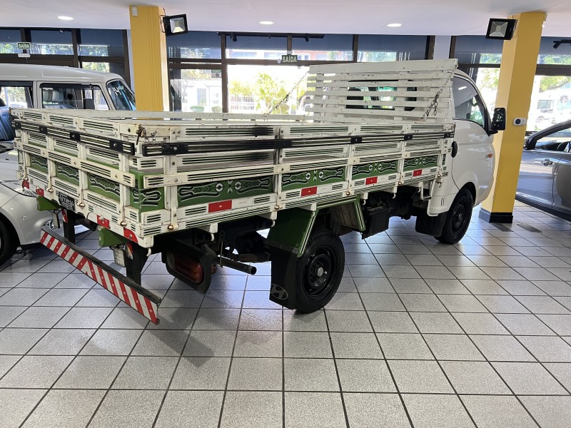 HR 2.5 TCI HD LONGO SEM CAÇAMBA 4X2 8V 94CV TURBO INTERCOOLER DIESEL 2P MANUAL - 2010 - CAXIAS DO SUL