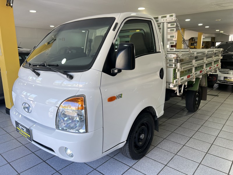 HR 2.5 TCI HD LONGO SEM CAÇAMBA 4X2 8V 94CV TURBO INTERCOOLER DIESEL 2P MANUAL - 2010 - CAXIAS DO SUL