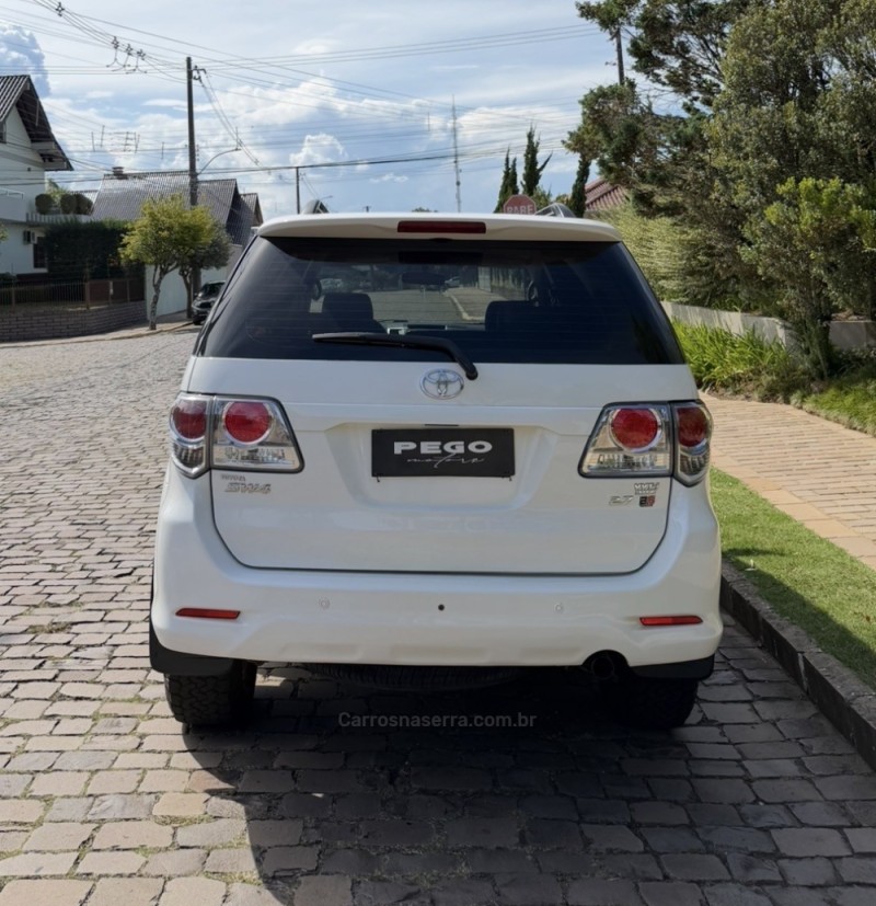 HILUX SW4 2.7 SR 4X2 16V FLEX 4P MANUAL - 2014 - BENTO GONçALVES