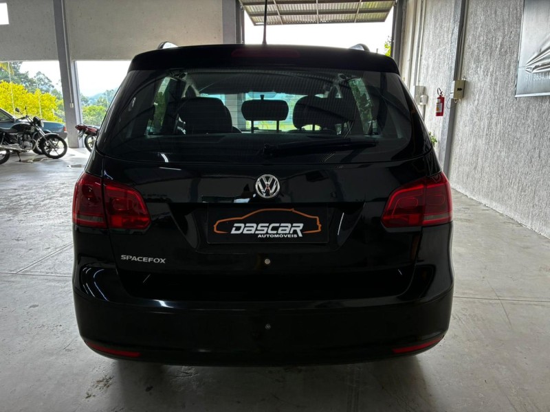 SPACEFOX 1.6 MI TREND 8V FLEX 4P AUTOMATIZADO - 2013 - BOM PRINCíPIO