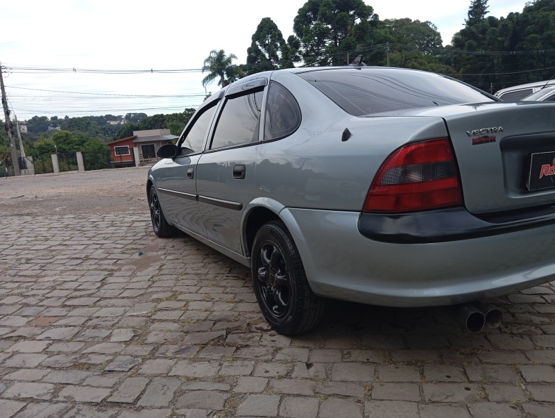 VECTRA 2.0 MPFI GL 8V GASOLINA 4P MANUAL - 1997 - CAXIAS DO SUL