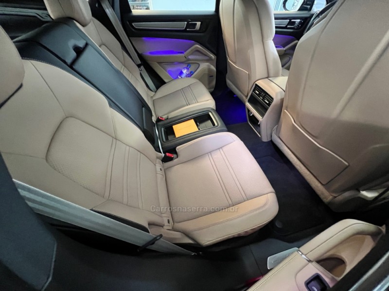 CAYENNE 3.0 V6 E-HYBRID COUPÉ PLATINUM EDITION AWD S HÍBRIDO 4P AUTOMÁTICO - 2022 - CARLOS BARBOSA