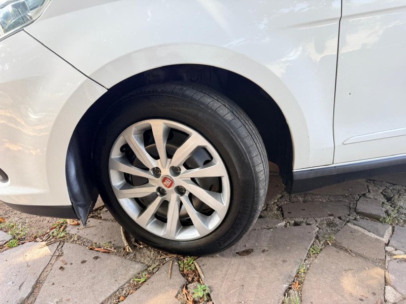 GRAND SIENA 1.4 MPI 8V TETRAFUEL 4P MANUAL - 2016 - TRêS COROAS