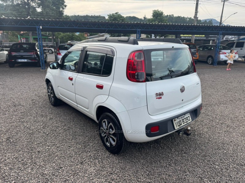 UNO 1.0 VIVACE 8V FLEX 4P MANUAL - 2014 - IGREJINHA