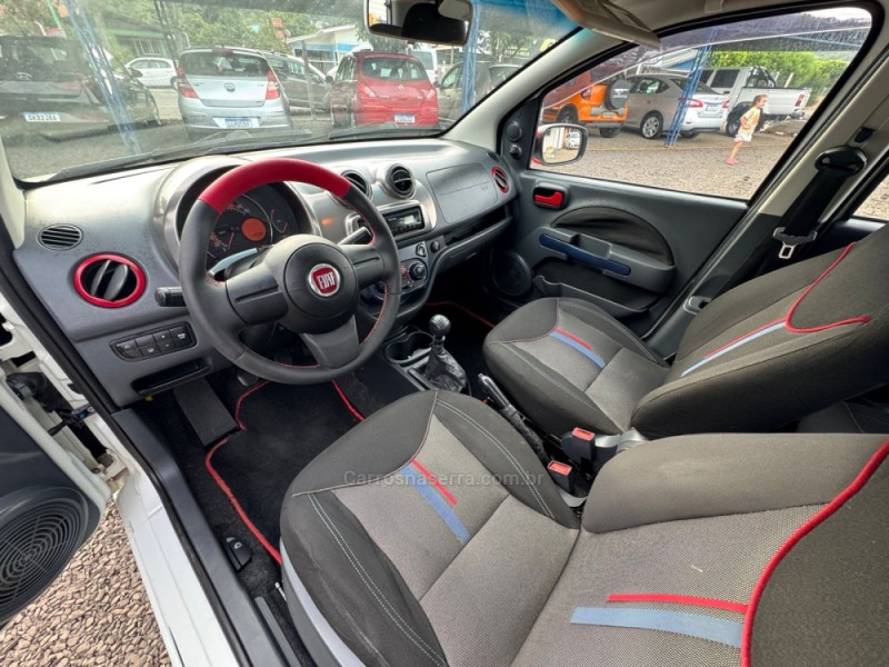 UNO 1.0 VIVACE 8V FLEX 4P MANUAL - 2014 - IGREJINHA