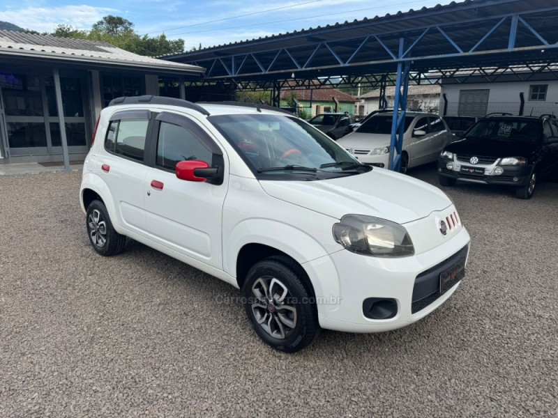 UNO 1.0 VIVACE 8V FLEX 4P MANUAL - 2014 - IGREJINHA