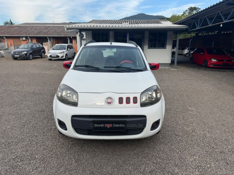 UNO 1.0 VIVACE 8V FLEX 4P MANUAL - 2014 - IGREJINHA